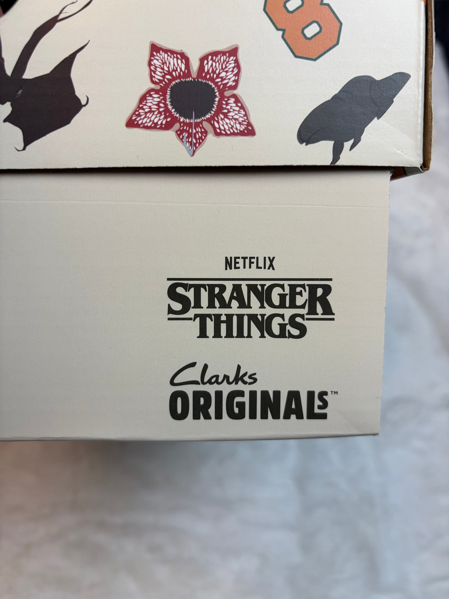 Clarks Boots en Nubuck Wallabee x Stranger Things