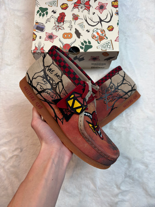 Clarks Boots en Nubuck Wallabee x Stranger Things