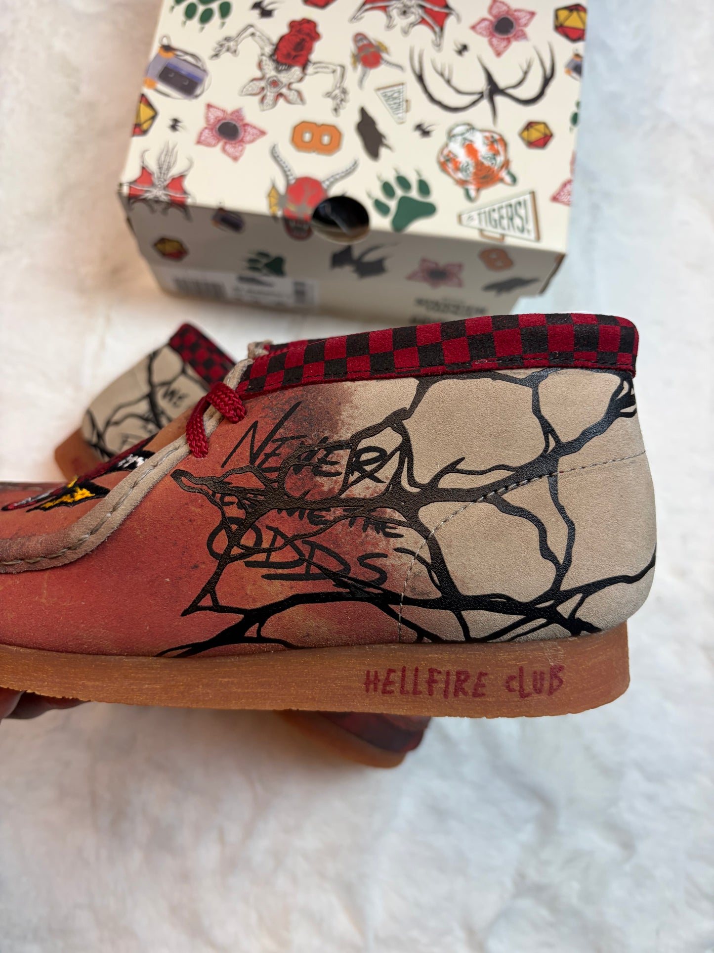 Clarks Boots en Nubuck Wallabee x Stranger Things